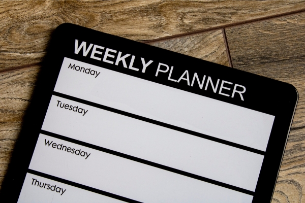 picture of weekly planner for scheduling google business profile posts